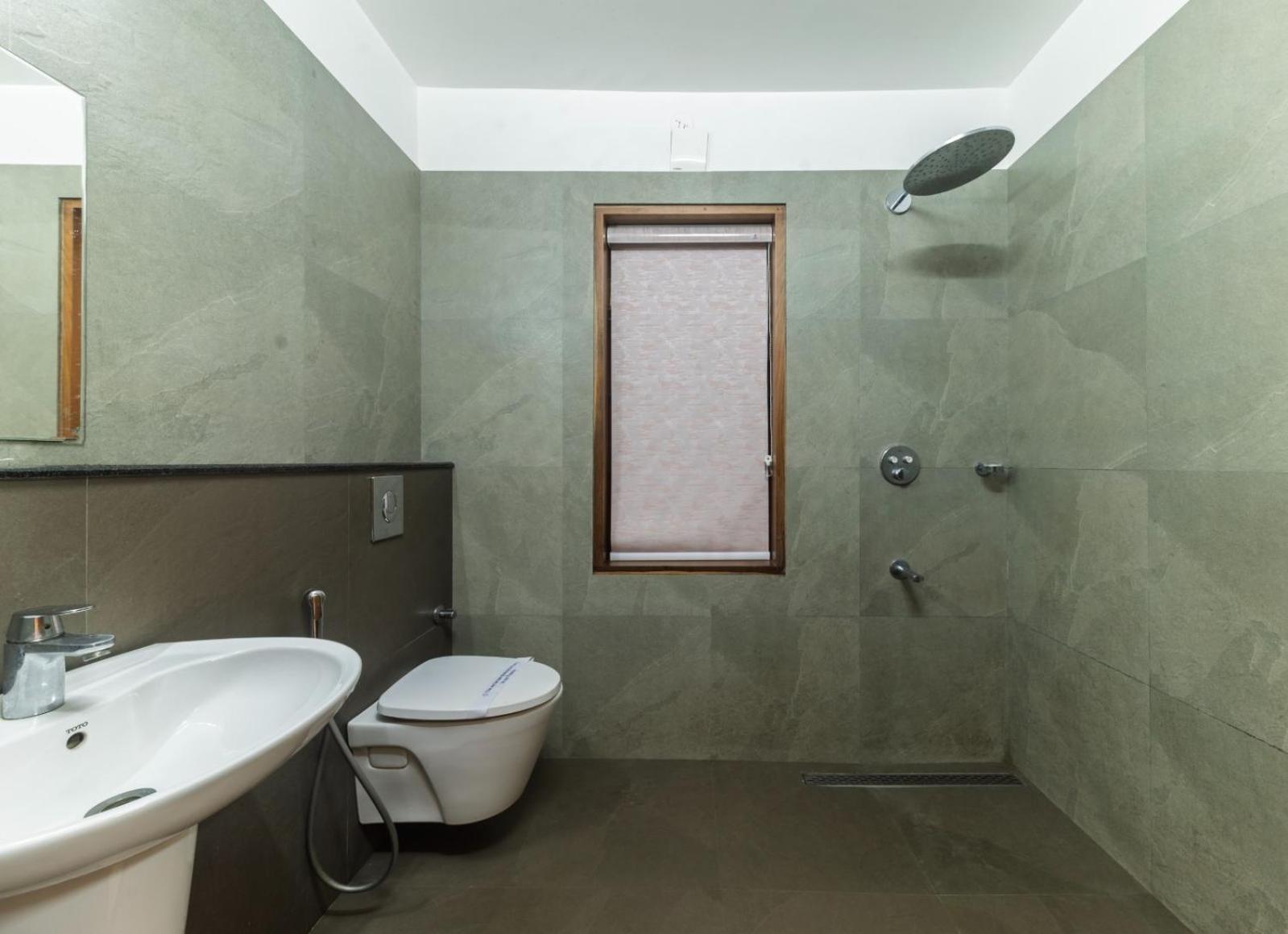 Appartamento Waterfront By Palmyra Kollam Esterno foto